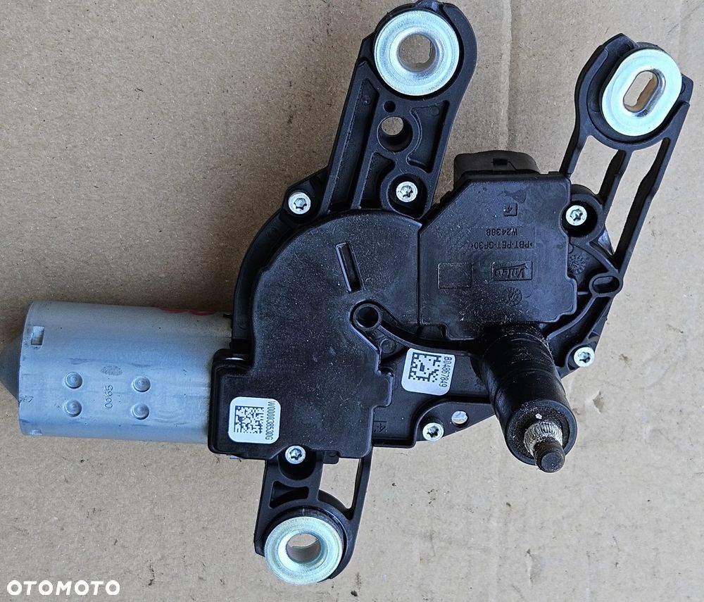 VW Passat B8 kombi silniczek wycieraczki tył tylnej 5G0955711A - 1