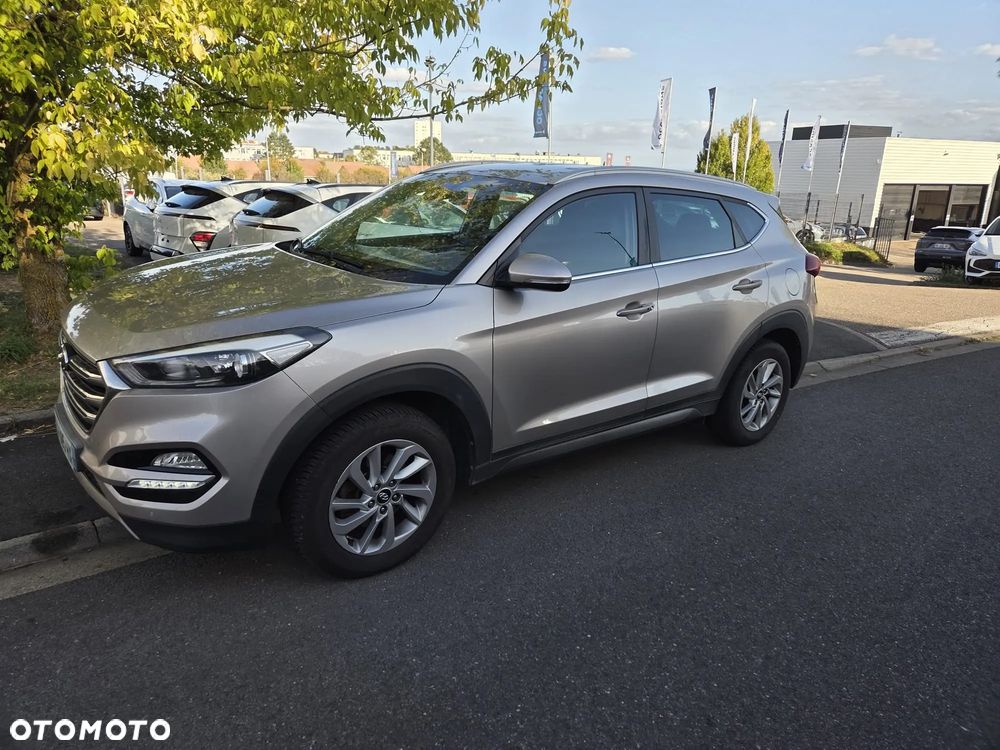 Hyundai Tucson 1.7 CRDI BlueDrive Style 2WD - 1