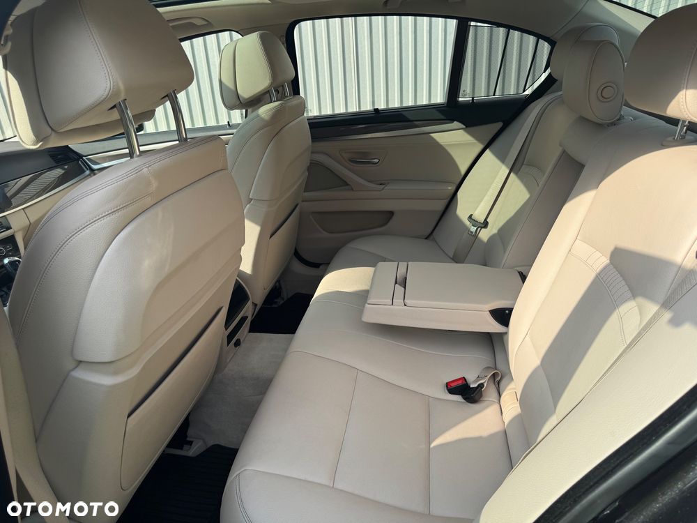 BMW Seria 5 - 12