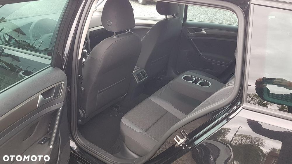 Volkswagen Golf 1.6 TDI SCR DSG Join - 24