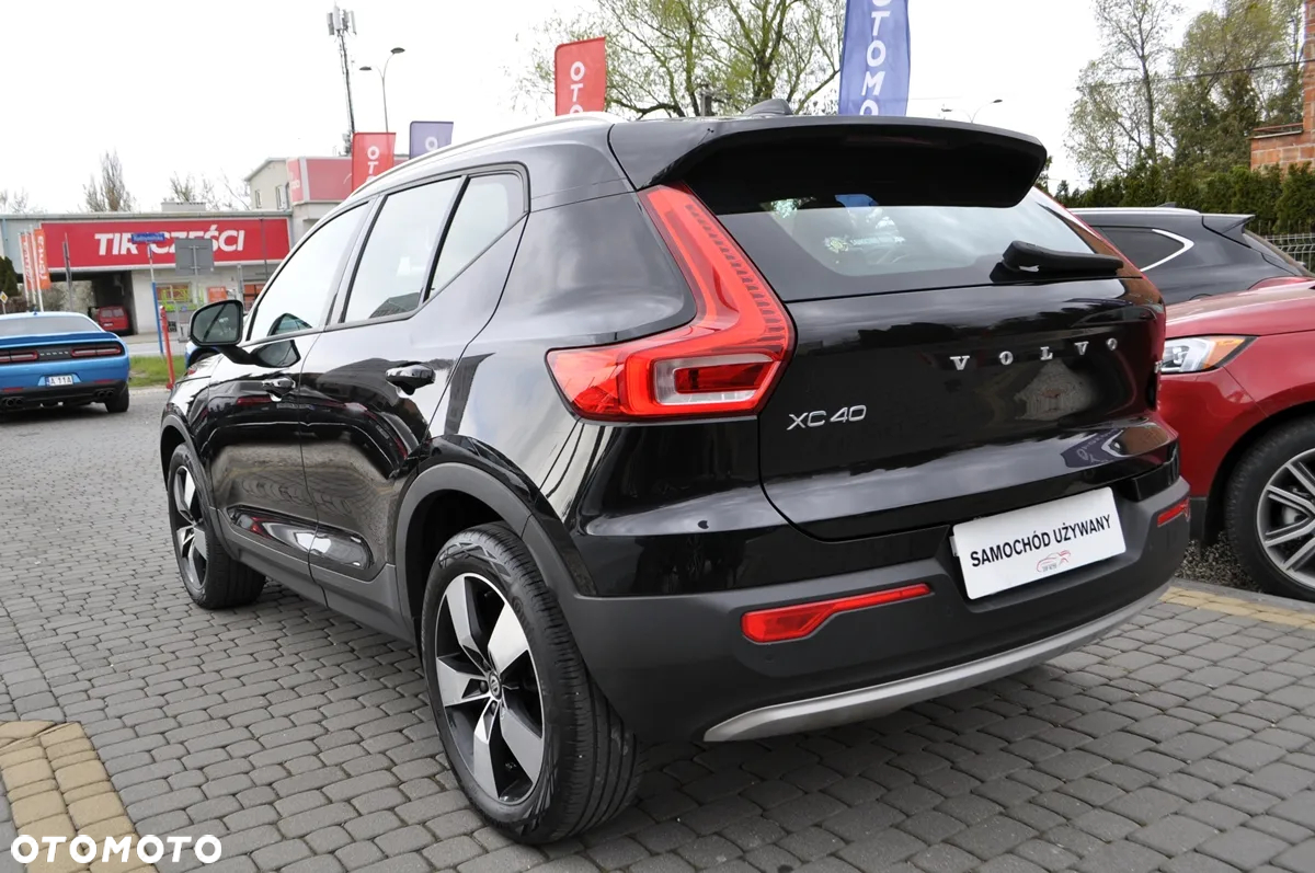 Volvo XC 40 T3 Momentum Pro - 12