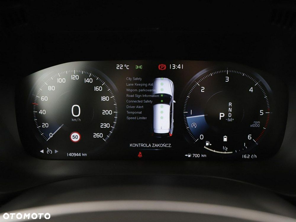 Volvo XC 60 B4 D AWD Momentum - 23