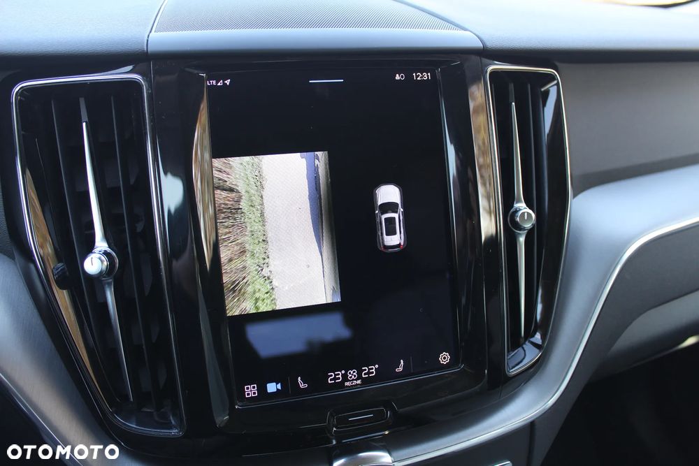 Volvo XC 60 B4 D AWD Geartronic Momentum Pro - 30