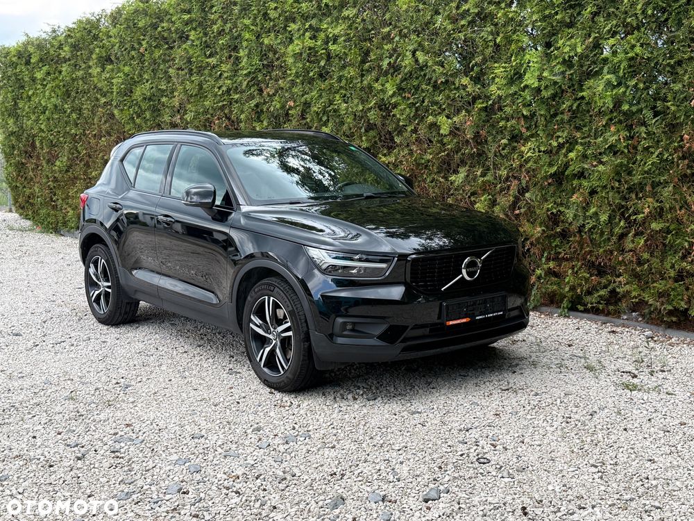 Volvo XC 40 D4 AWD Geartronic R-Design - 3
