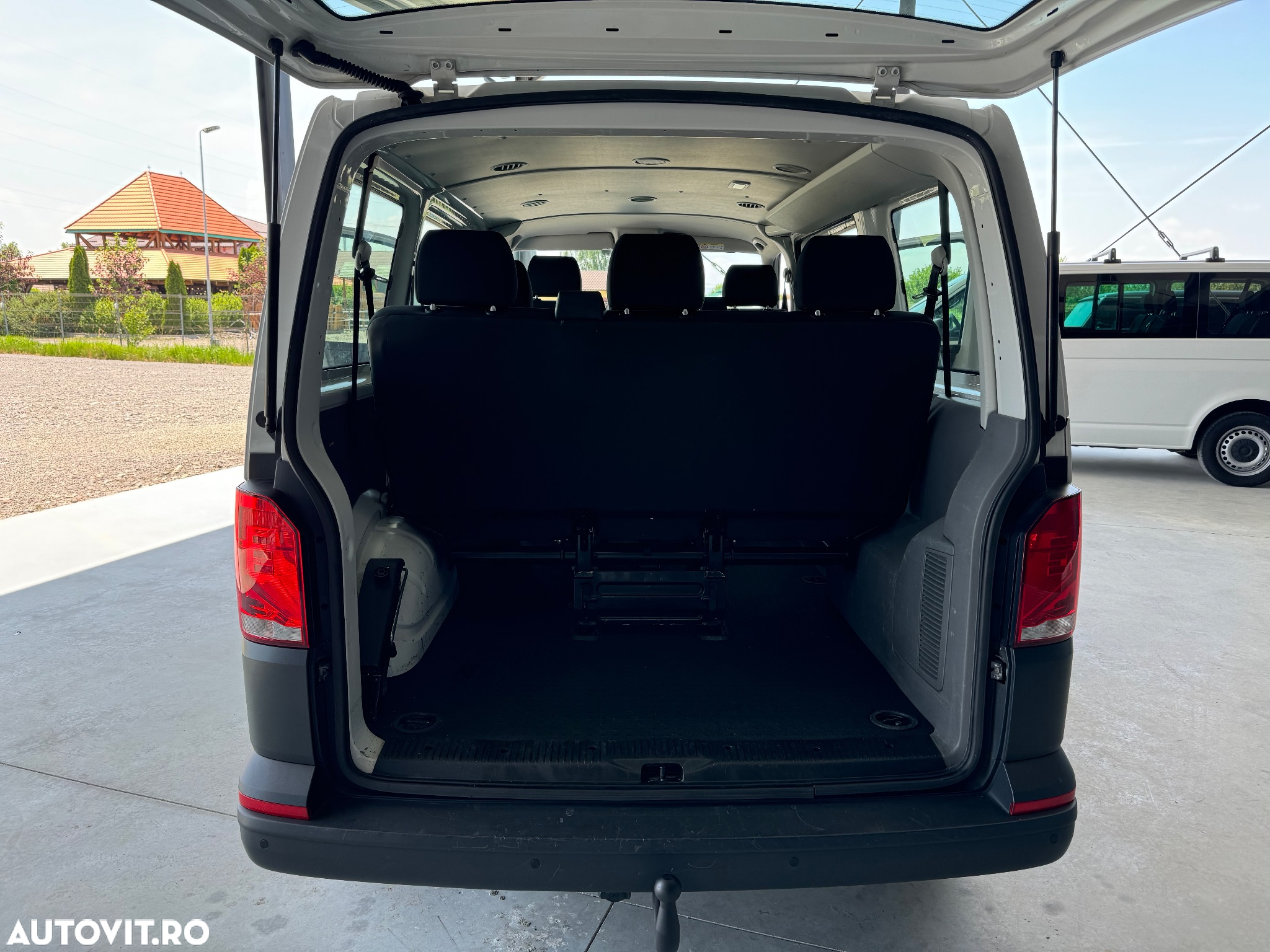 Volkswagen Transporter Kombi T6.1 2.0 TDI 81 kW KR - 20