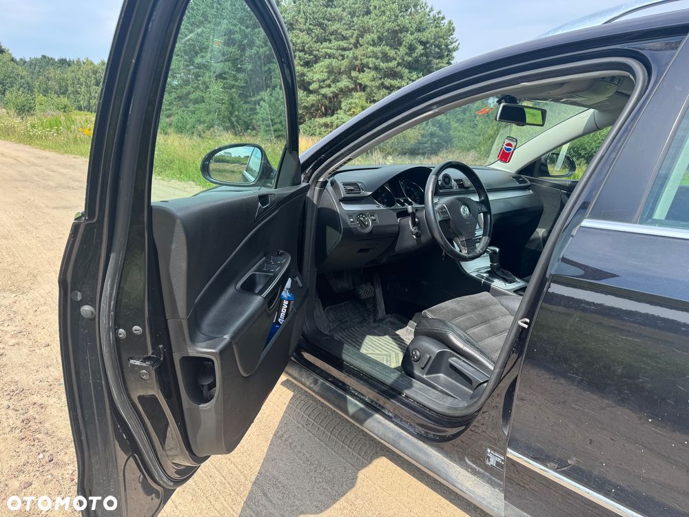 Volkswagen Passat 3.2 V6 FSI 4Mot Highline DSG - 13
