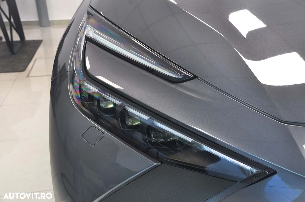 Toyota C-HR 1.8 Hybrid Team Deutschland - 5