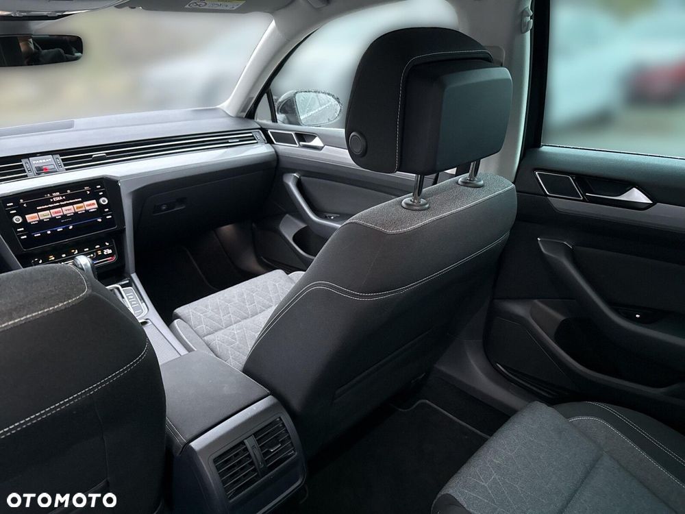 Volkswagen Passat 2.0 TSI Business DSG - 11