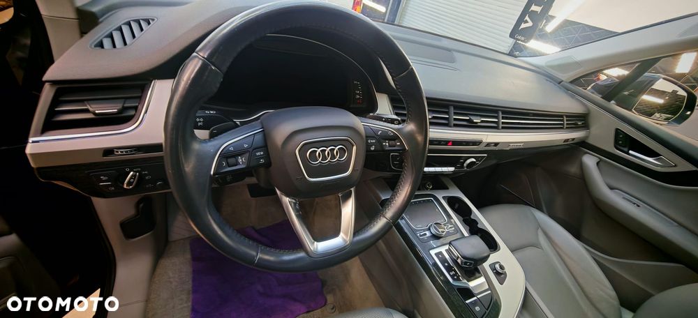 Audi Q7 - 11