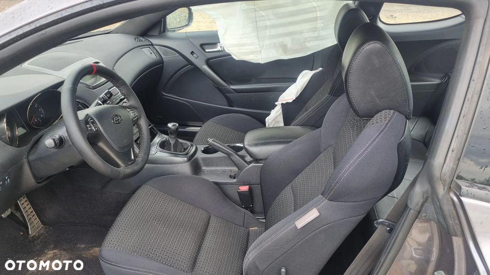 Hyundai Genesis - 21