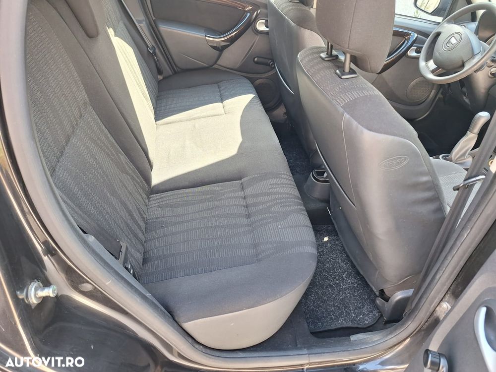 Dacia Duster 1.6 4x2 Prestige - 13