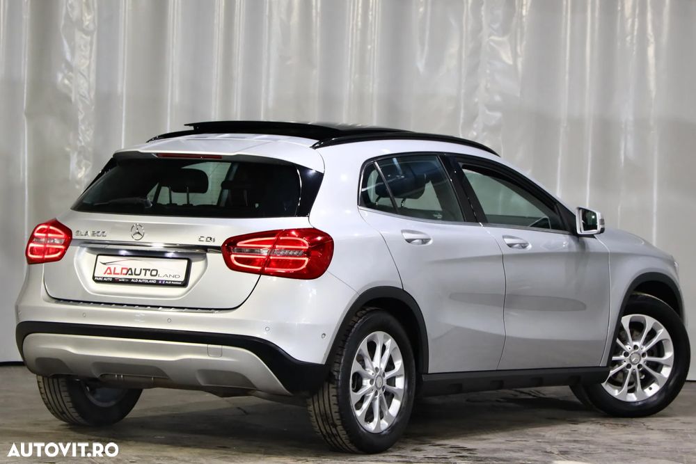 Mercedes-Benz GLA 200 (CDI) d 7G-DCT - 2
