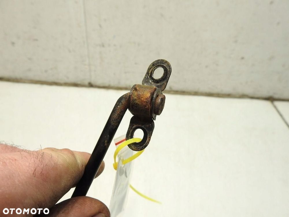 PODPORA MASKI KIA CEED I LIFT - 5