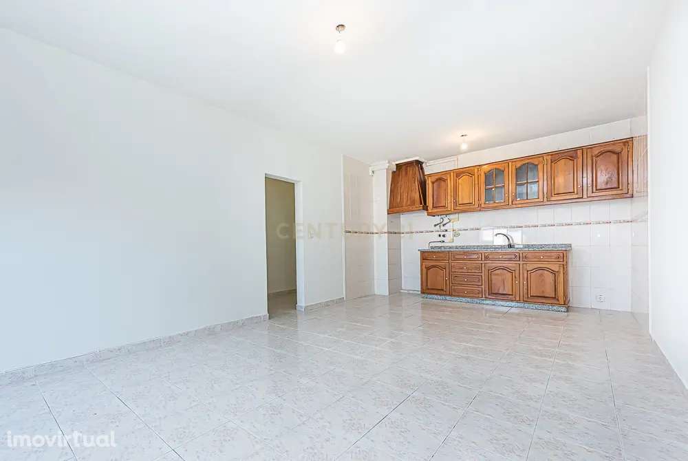 Apartamento T2 com elevador e varanda em Setúbal - Grande imagem: 3/20