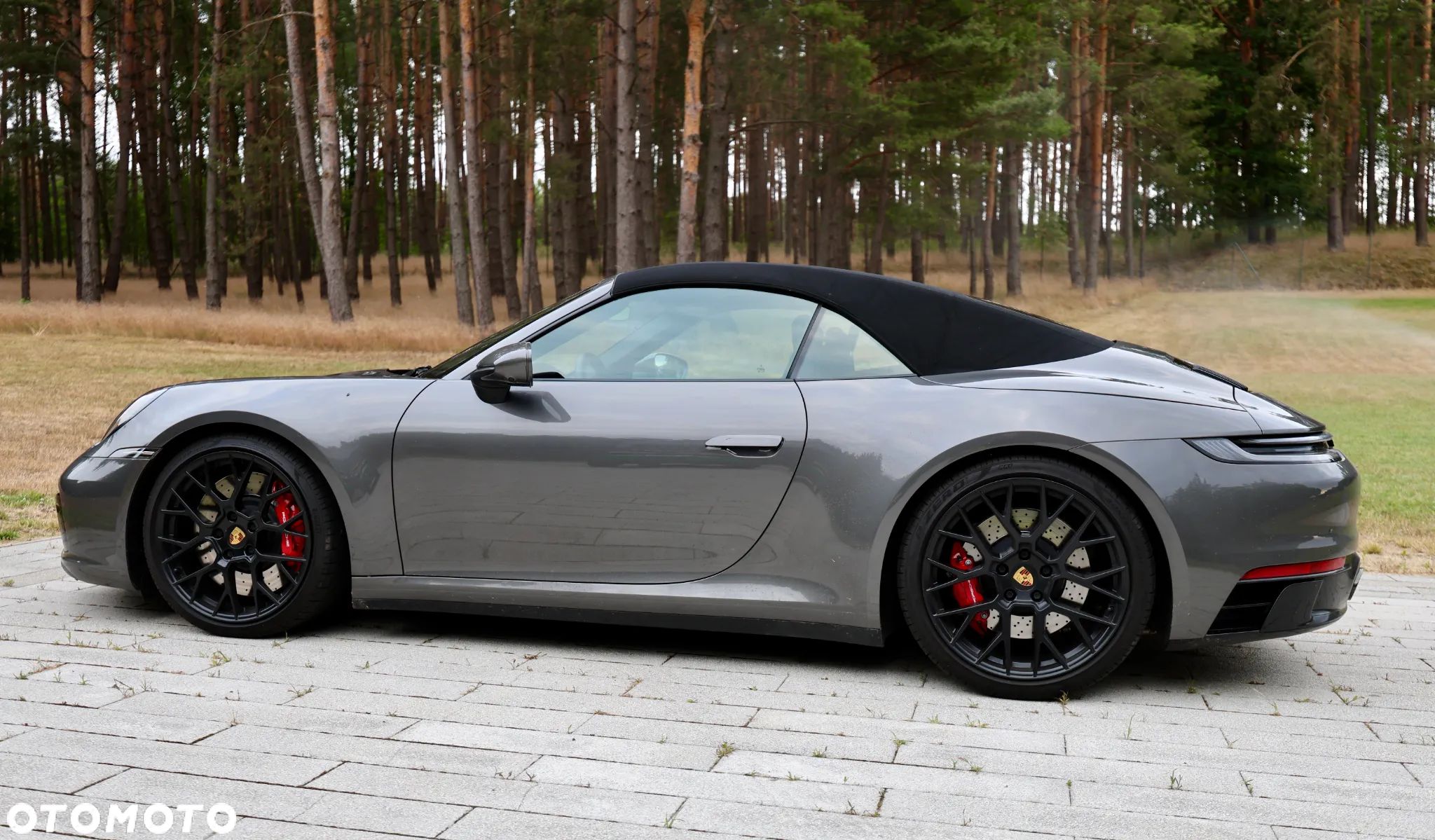Porsche 911 Carrera 4 GTS Cabrio - 1