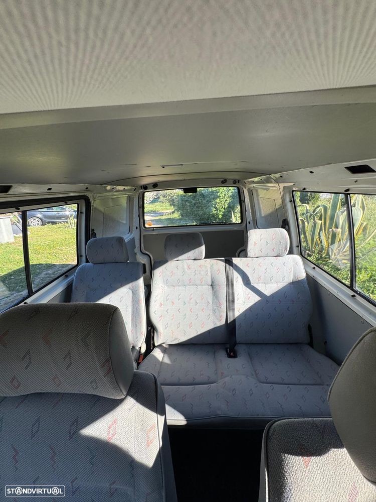 VW Transporter 1.9 TD Kombi - 8