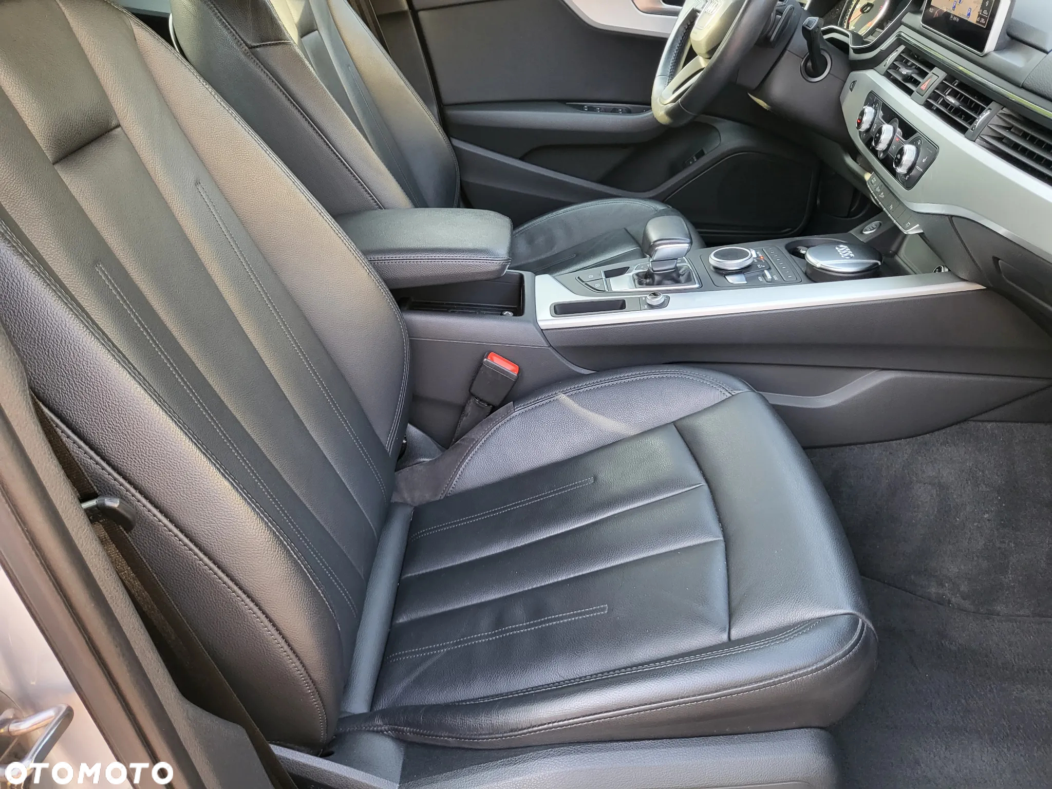 Audi A4 40 TFSI S tronic - 11
