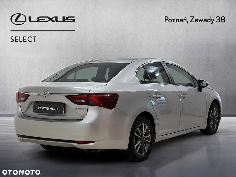 Toyota Avensis - 2
