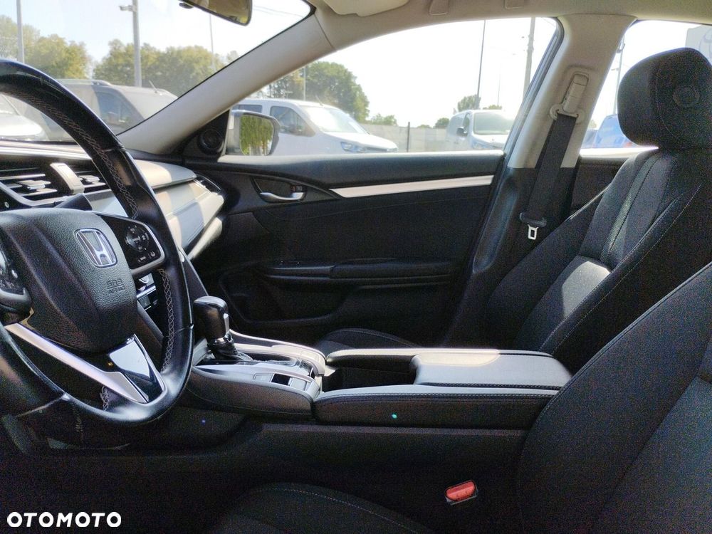 Honda Civic 1.5 T Elegance CVT - 12