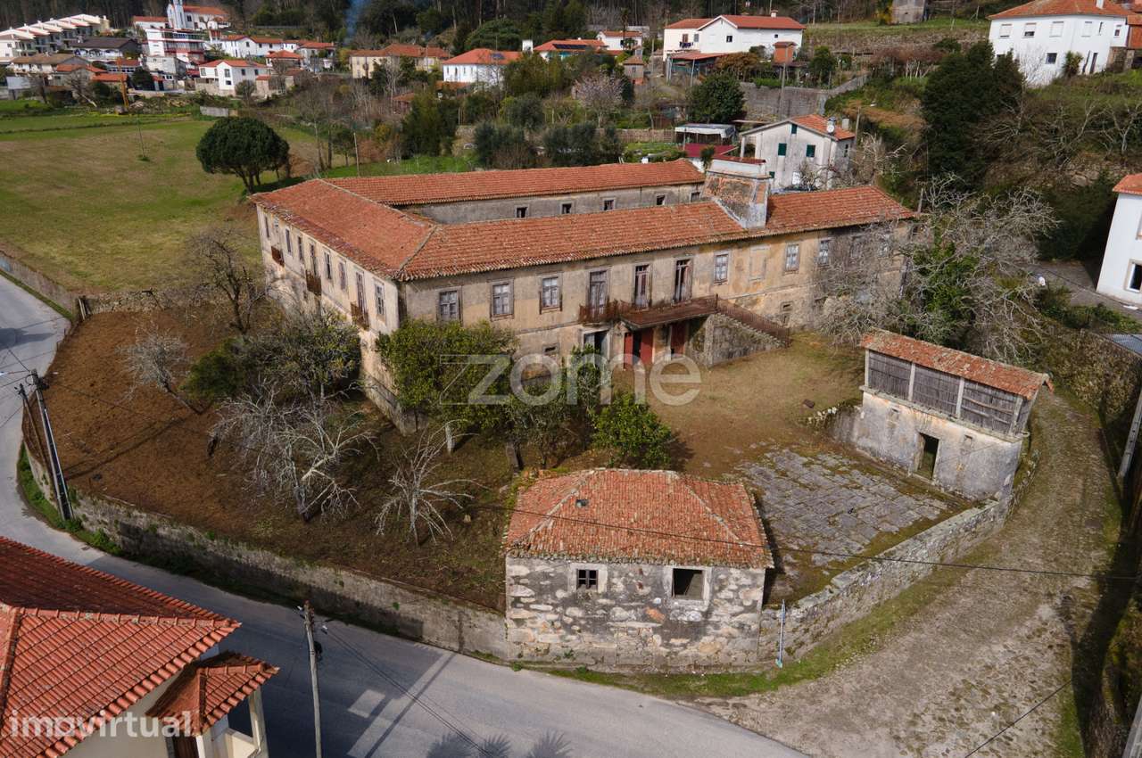 Investimento Imperdível: Prédio em Romariz, Santa Maria da Feira. - Grande imagem: 2/60