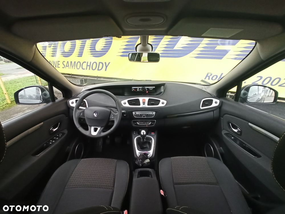 Renault Grand Scenic - 12