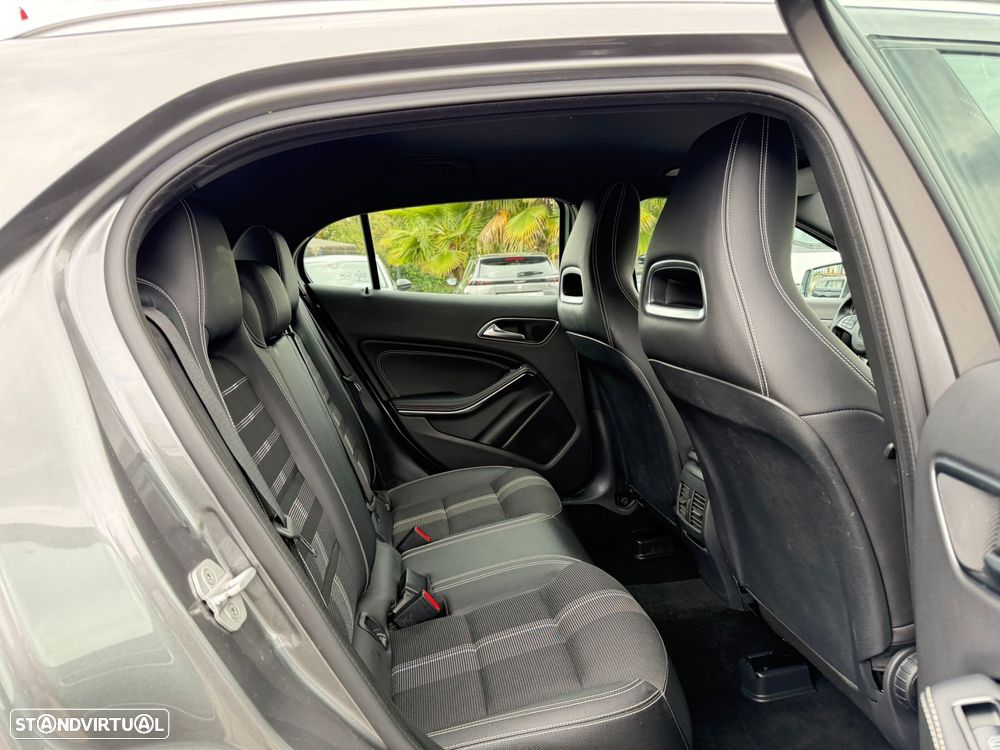 Mercedes-Benz GLA 180 d Style - 35