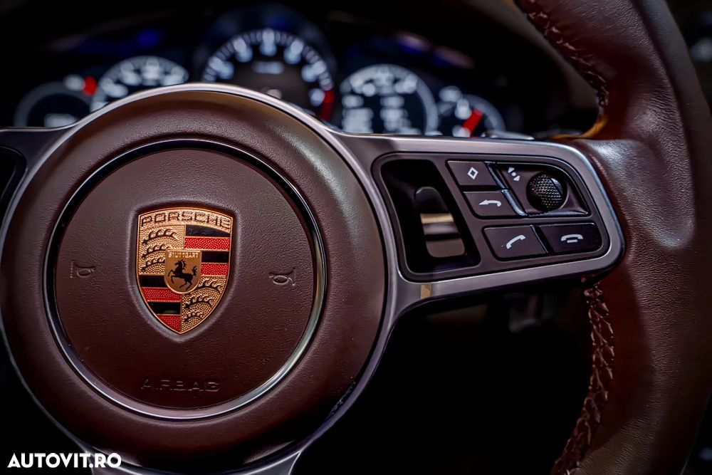 Porsche Cayenne Tiptronic S Platinum Edition - 23