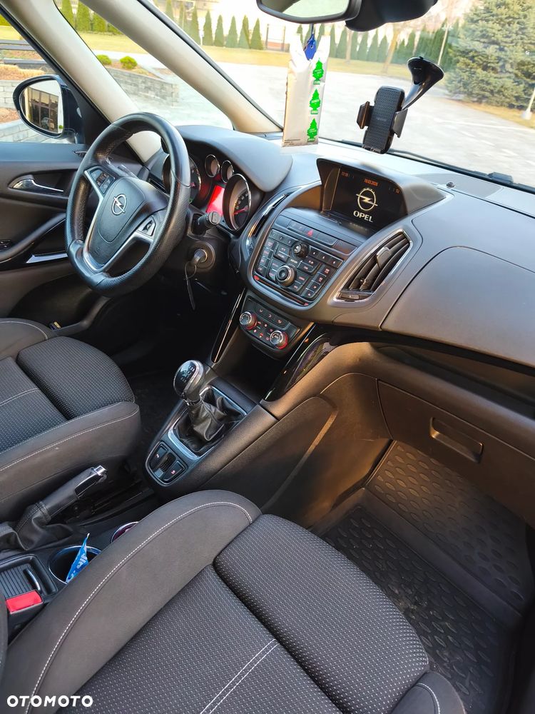 Opel Zafira - 9