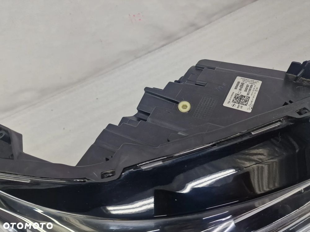 OPEL CORSA F 19- PRAWA ZWYKŁA LAMPA PRZEDNIA PRZÓD , NR 39162949 , NR AUKCJI LA758 - 10