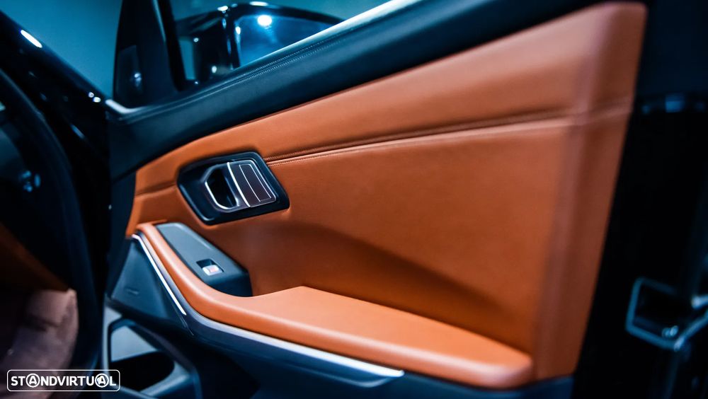 BMW M3 Competition M xDrive - 30