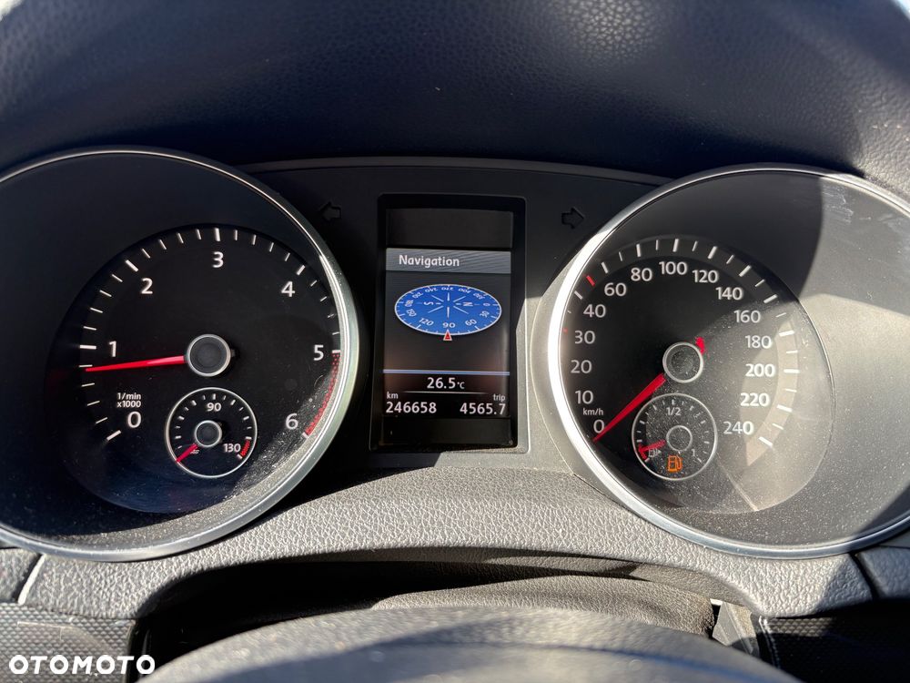 Volkswagen Golf 2.0 TDI DPF Comfortline - 5
