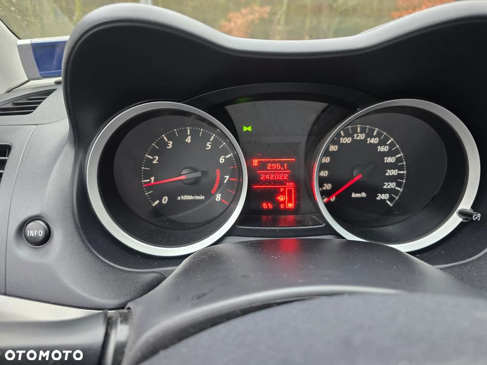 Mitsubishi Lancer 1.6 Intense - 12