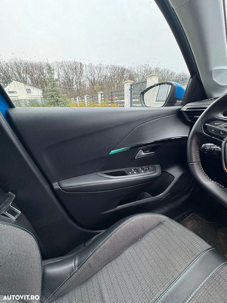 Peugeot 208 e-208 Allure - 12