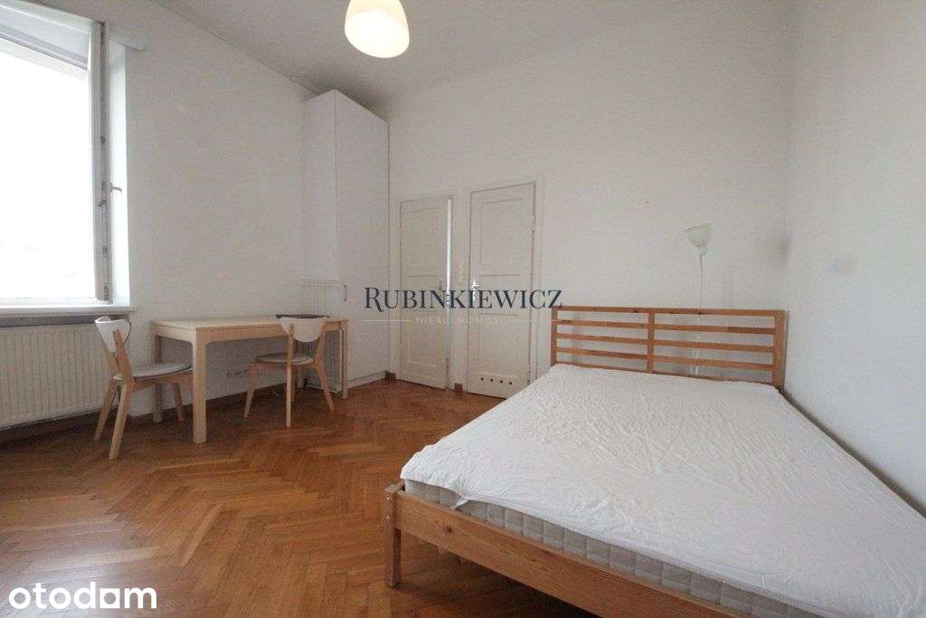 Kawalerka w kamienicy blisko metra ul. Kielecka