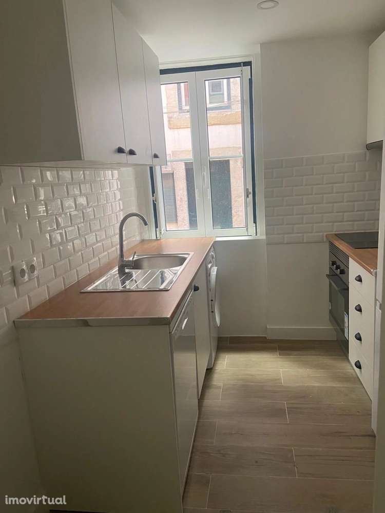 Apartamento T3 renovado no centro de Lisboa - Grande imagem: 3/18