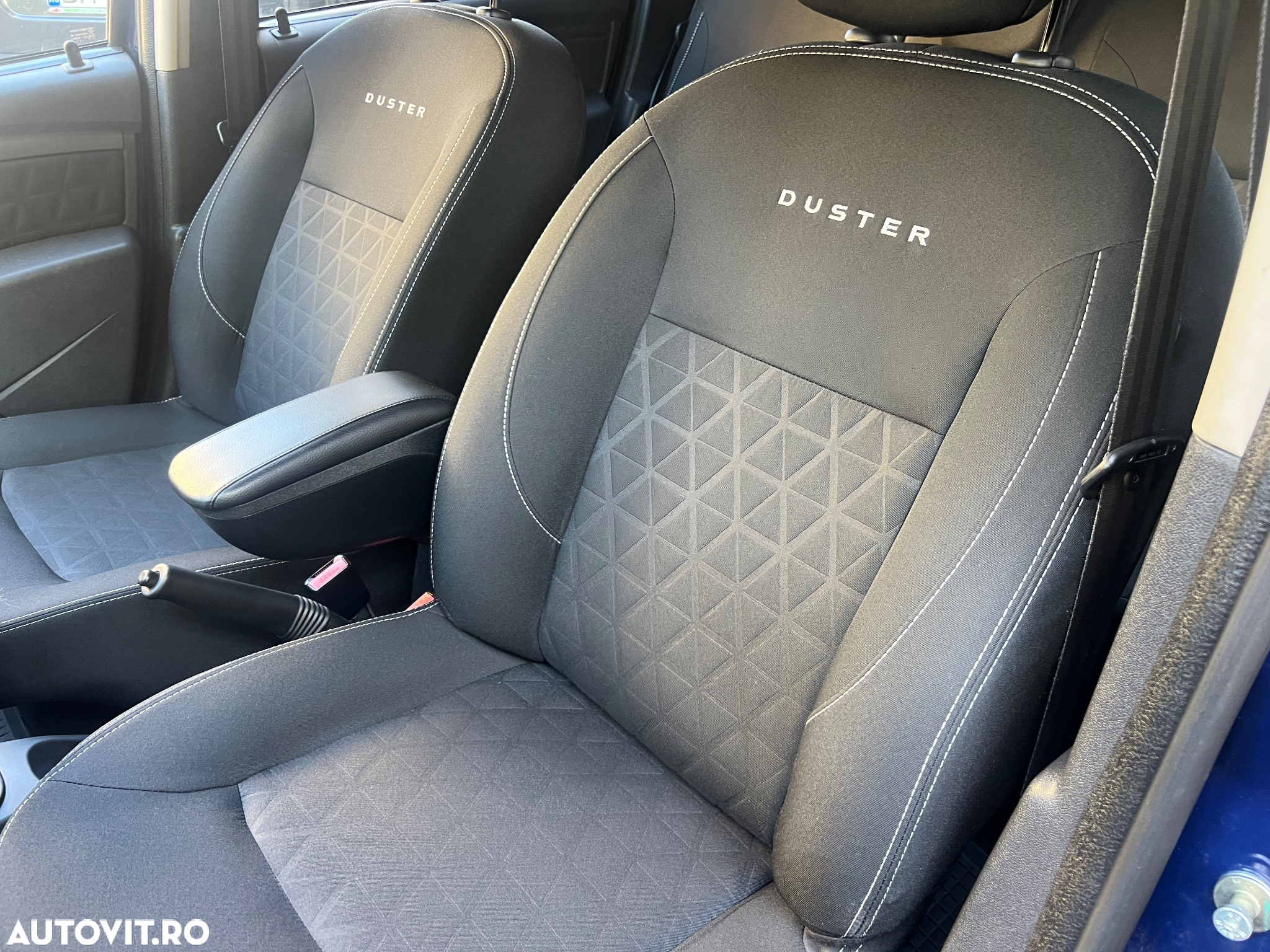 Dacia Duster dCi 110 FAP 4x2 Blackshadow - 15