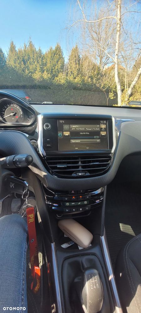Peugeot 2008 1.2 Pure Tech Active EU6 - 12