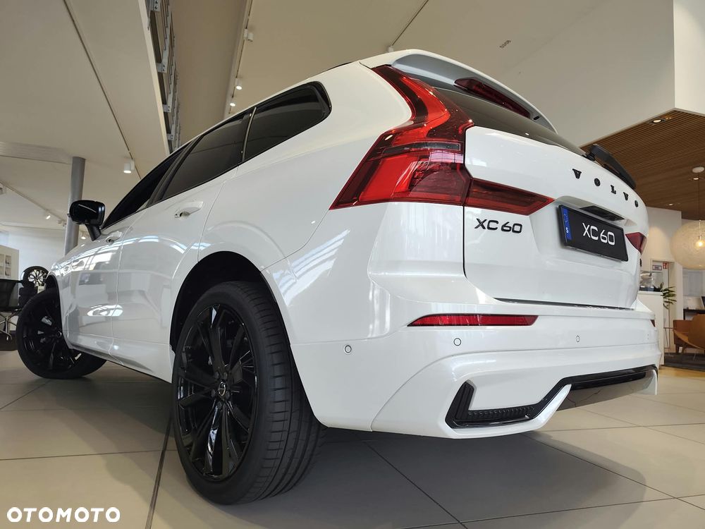Volvo XC 60 T6 Plug-In Hybrid AWD Ultra Dark - 9