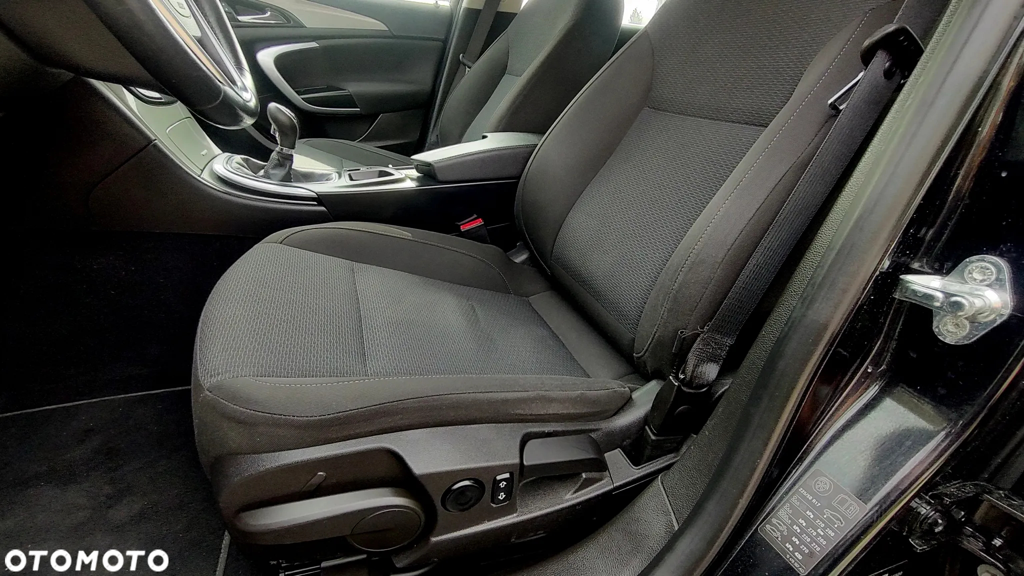 Opel Insignia 1.4 T Edition S&S - 17