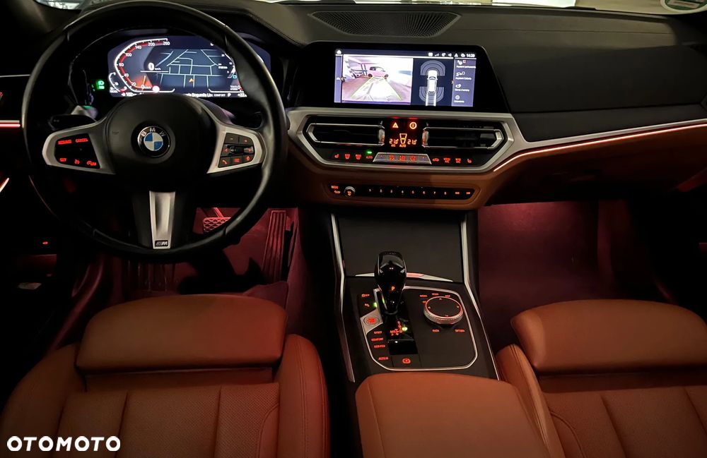 BMW Seria 3 318d Touring Luxury Line - 29