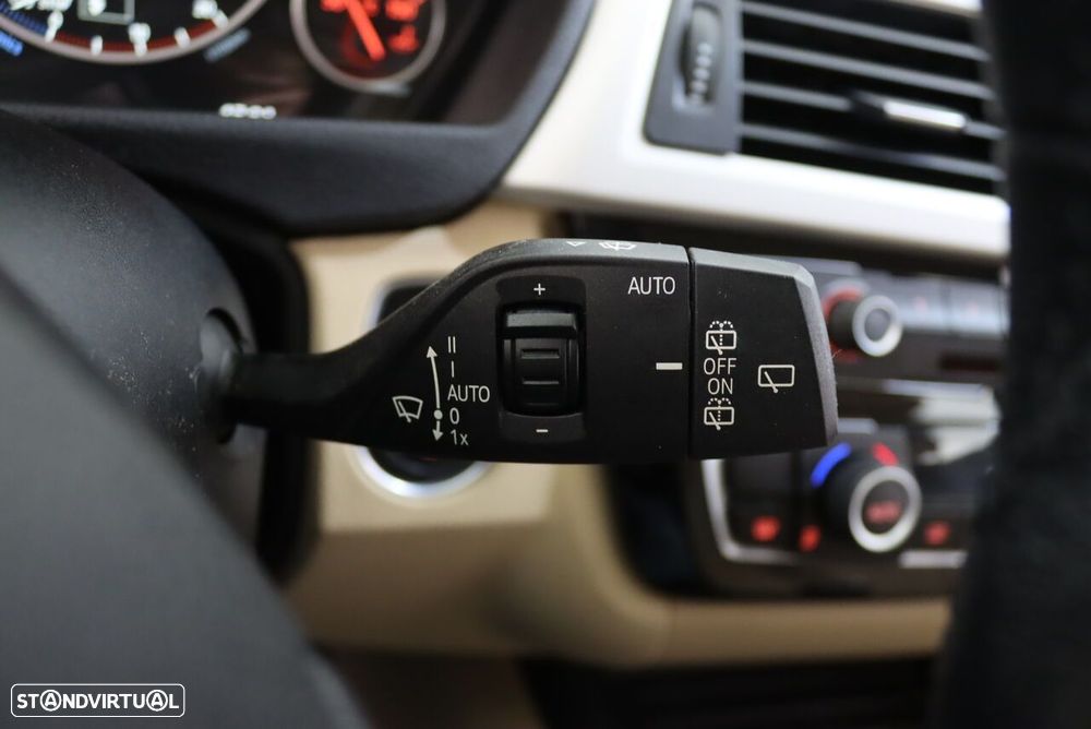 BMW 318 d Advantage - 13