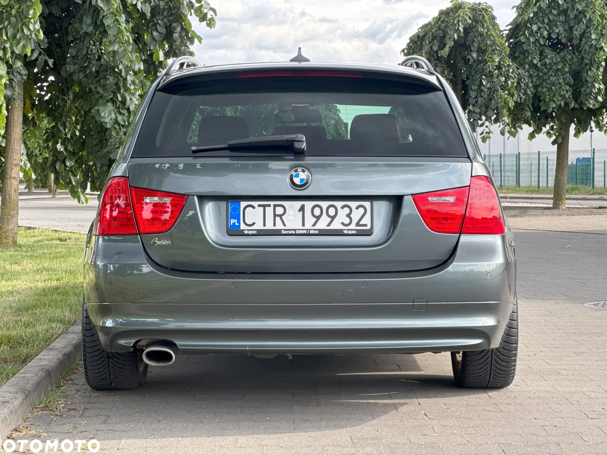 BMW Seria 3 318d DPF Touring - 9