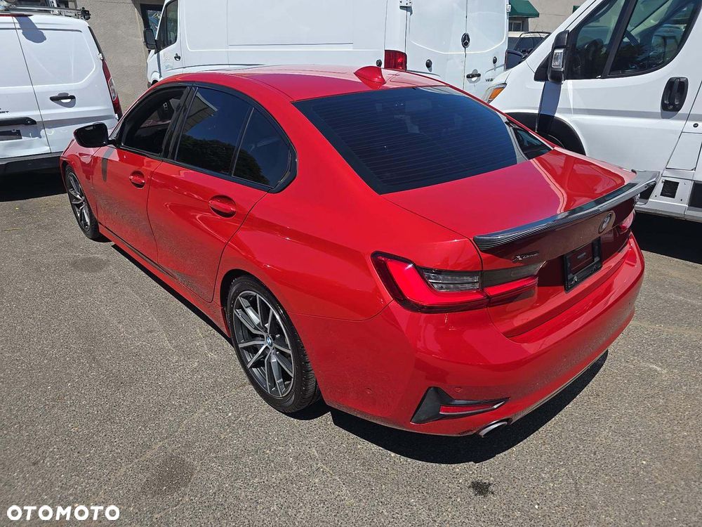 BMW Seria 3 330i xDrive M Sport - 3