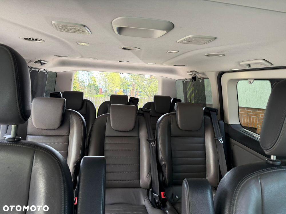 Ford Tourneo Custom - 9