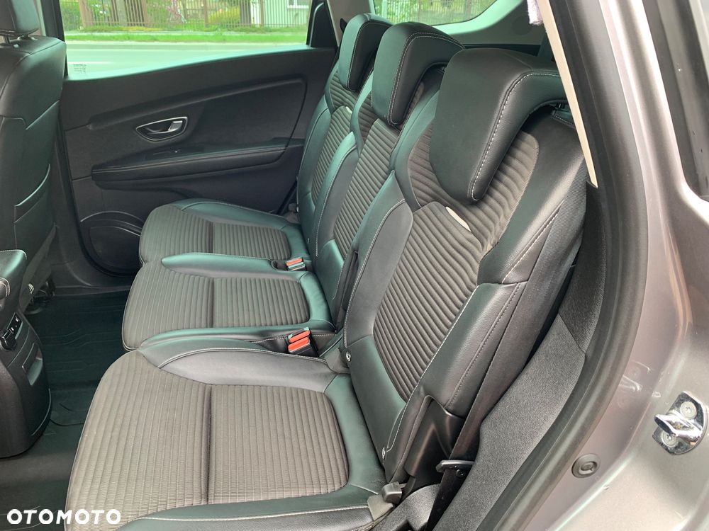 Renault Grand Scenic - 27