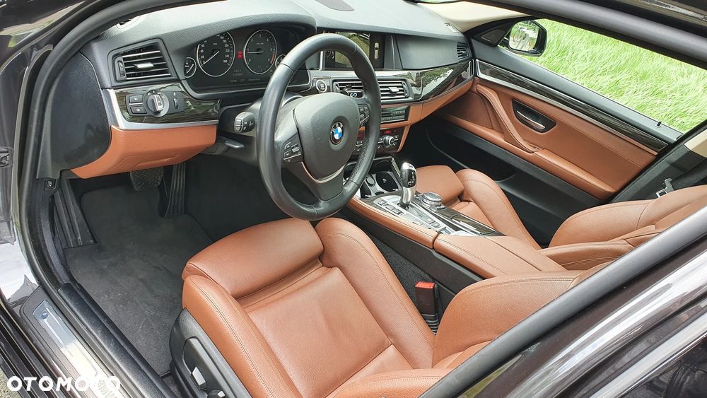 BMW Seria 5 520d xDrive Luxury Line - 9