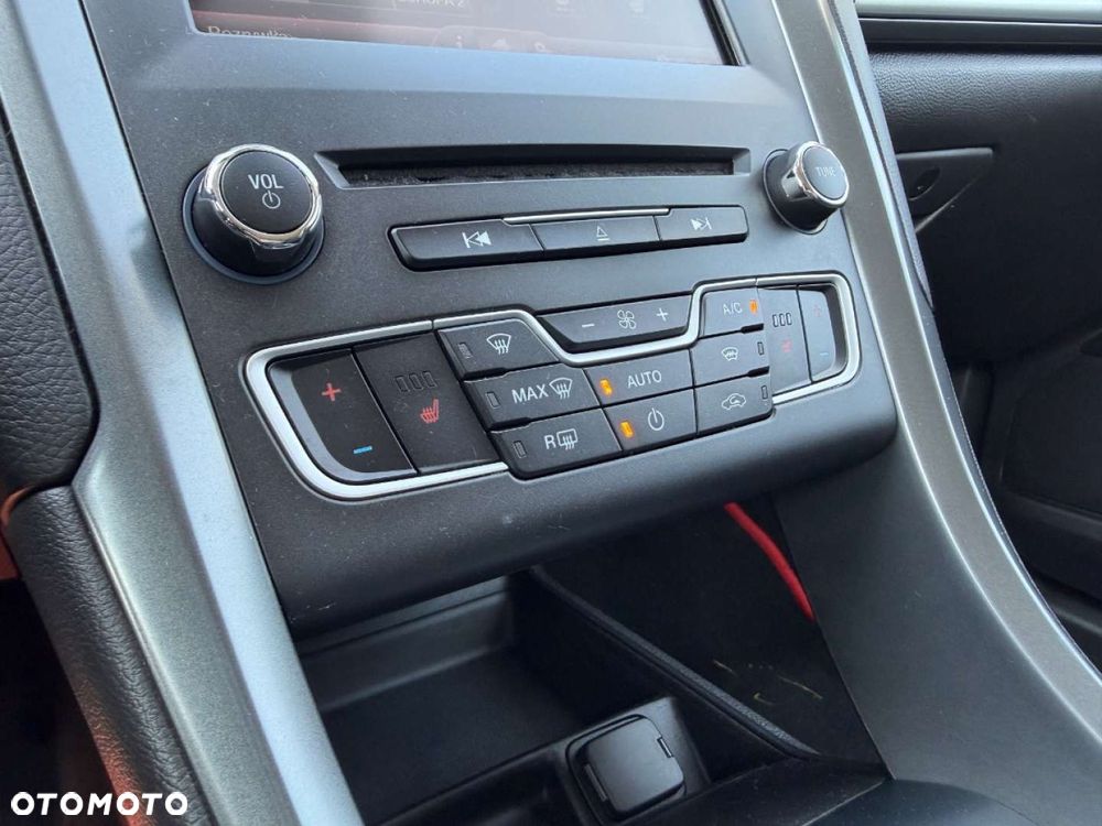 Ford Mondeo - 23