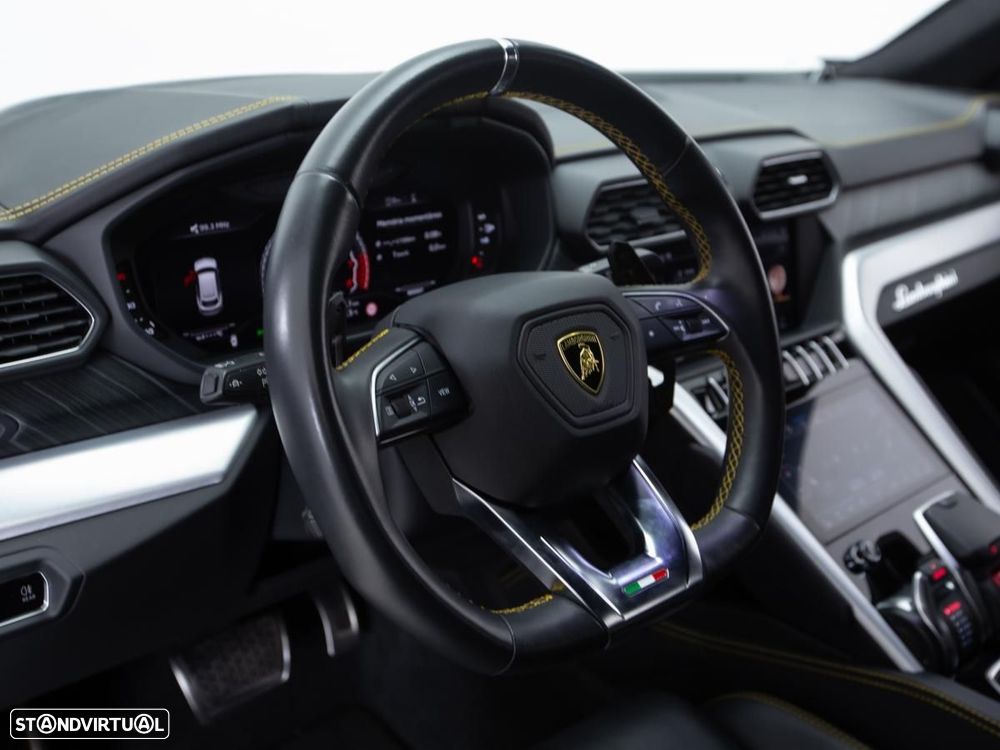 Lamborghini Urus - 25