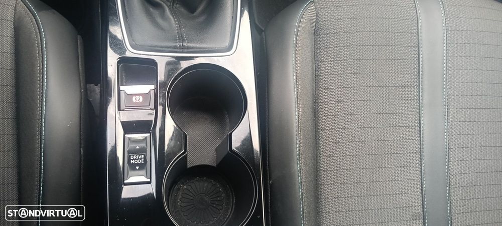 Peugeot 5008 1.5 BlueHDi Allure Pack — fotografia 17