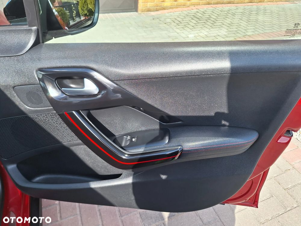 Peugeot 2008 1.6 BlueHDi Allure - 34